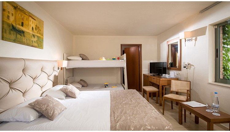 Bella Beach Hotel, Крит